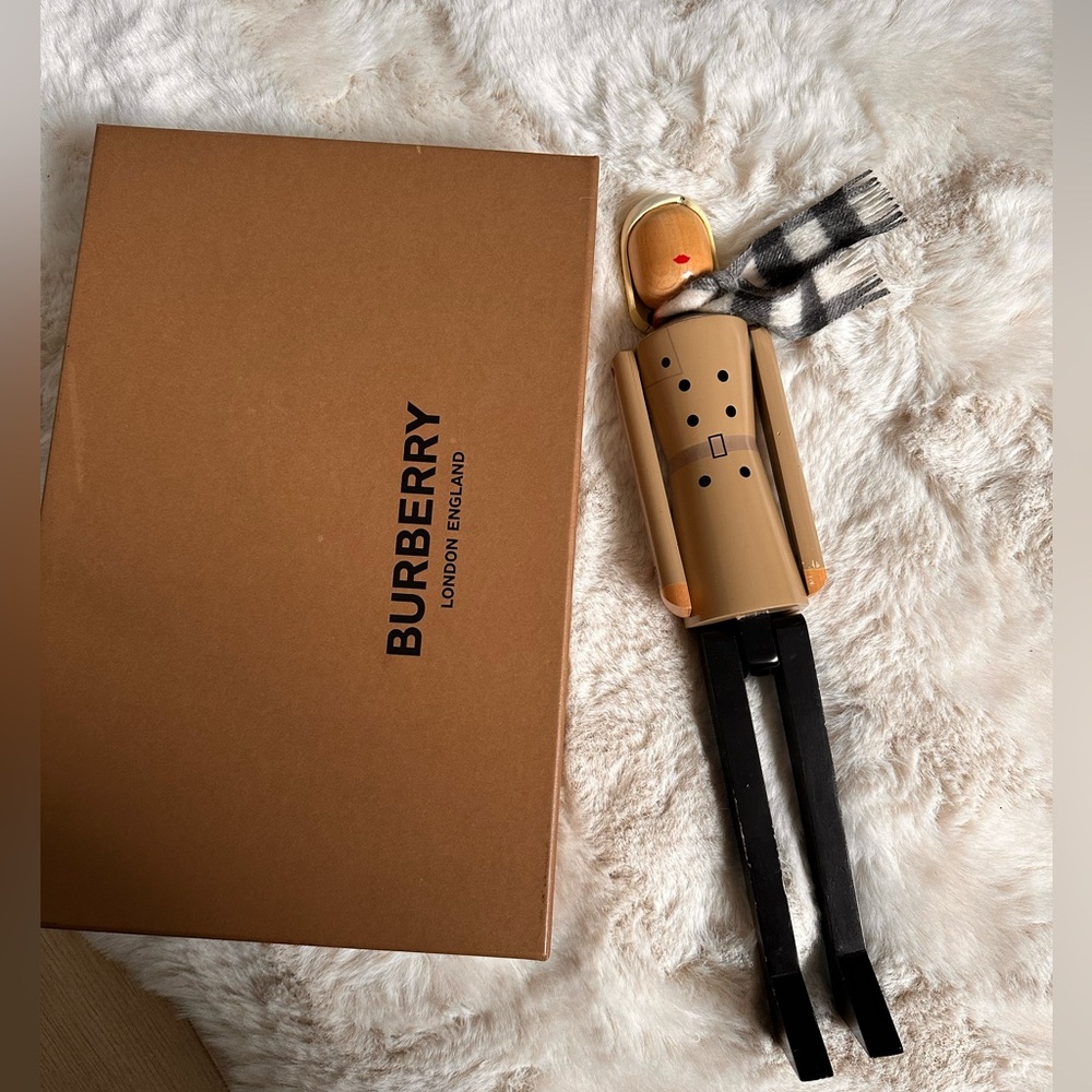 🔥100% Authentic Burberry Cream Wooden Christmas Doll highly collectible piece🔥